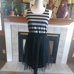 Hem & Thread dress cute tulle skirt, size large